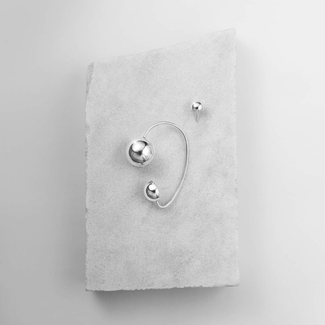 MONO EARRING