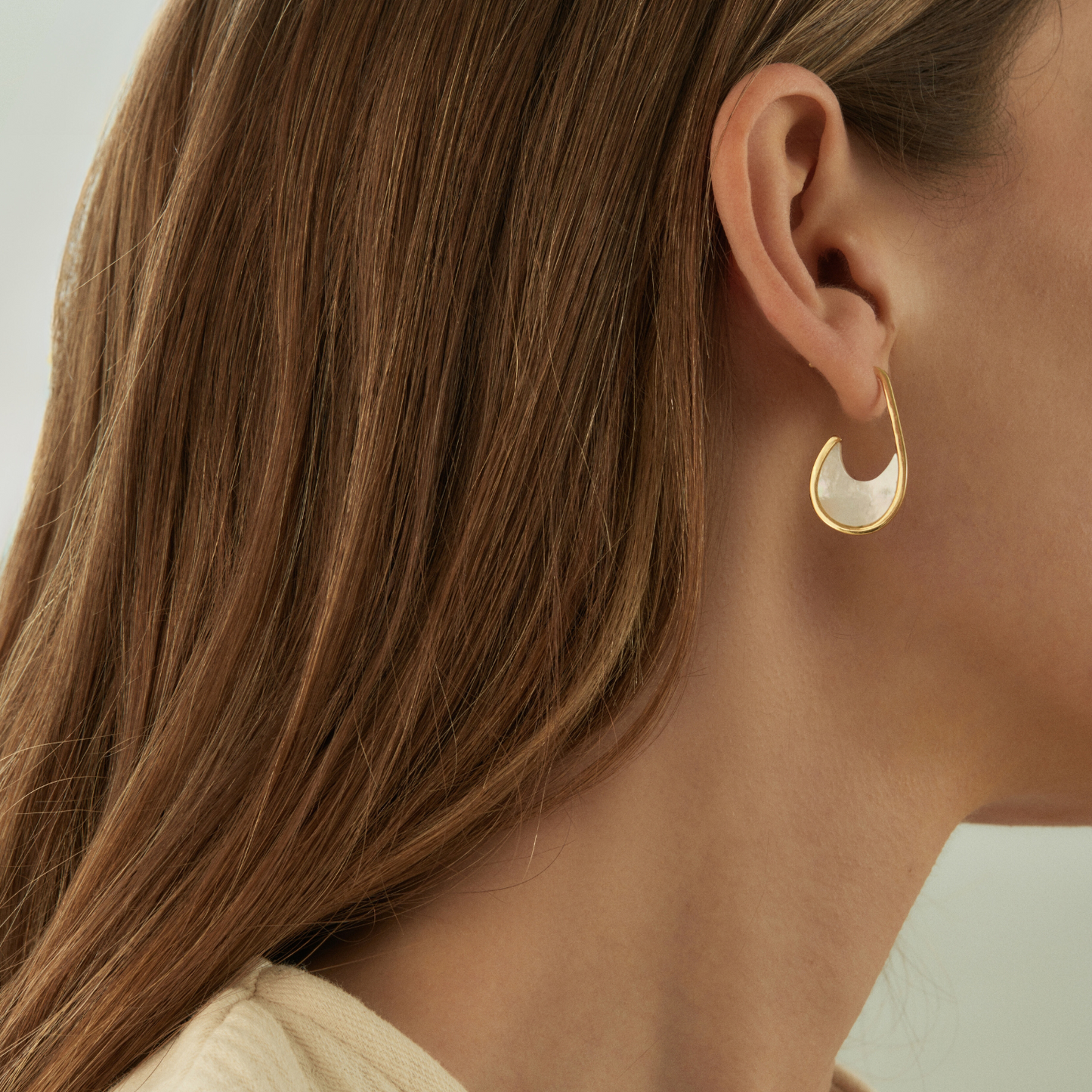 ALHAMBRA MOTHER OF PEARL EARRINGS