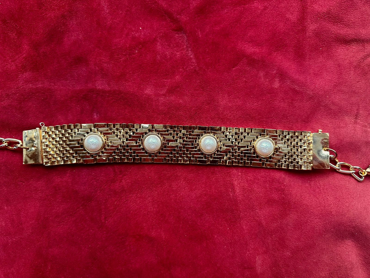 Thick Gold Choker with Pearls
