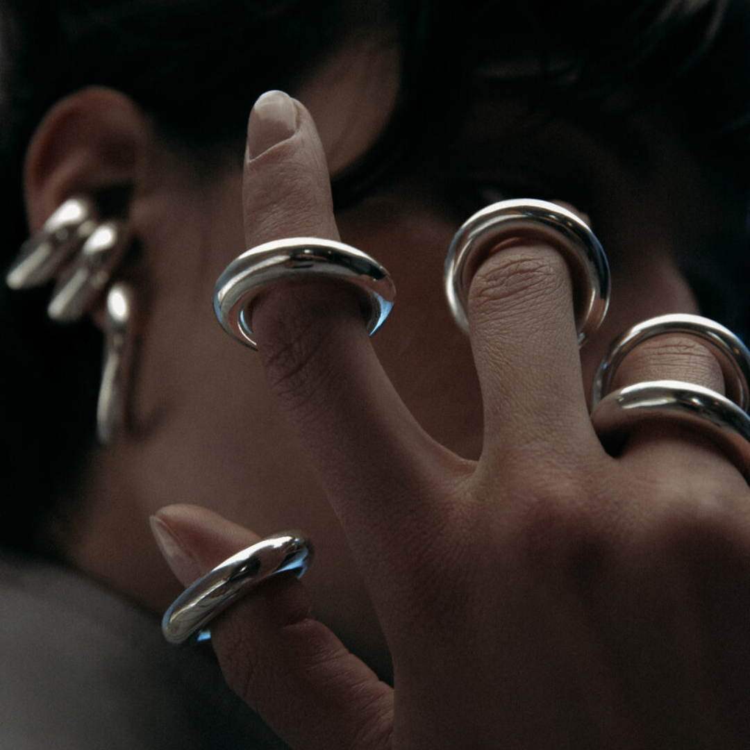 BOO .B. Ring in handmade 925 sterling silver featuring a chunky, stacked circular design.
