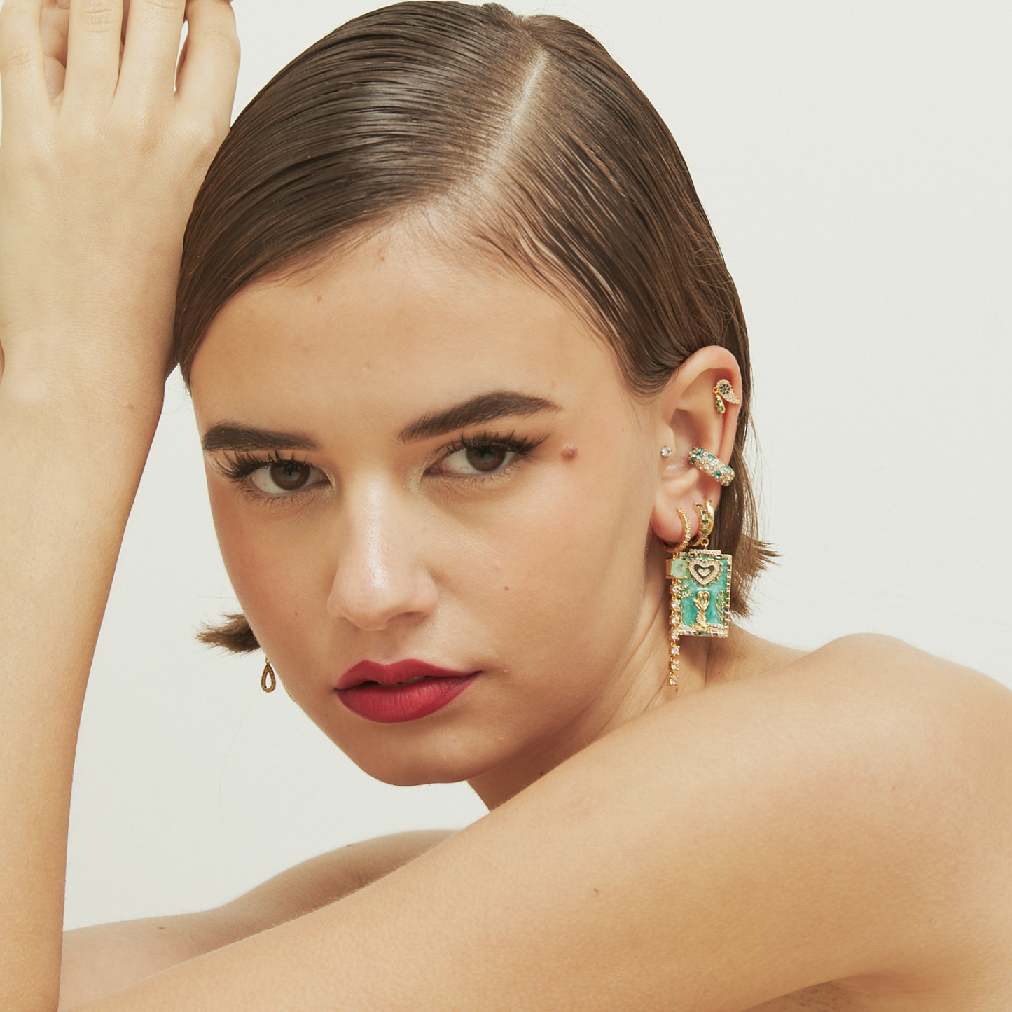 GIO HOOP PIERCING EARRING