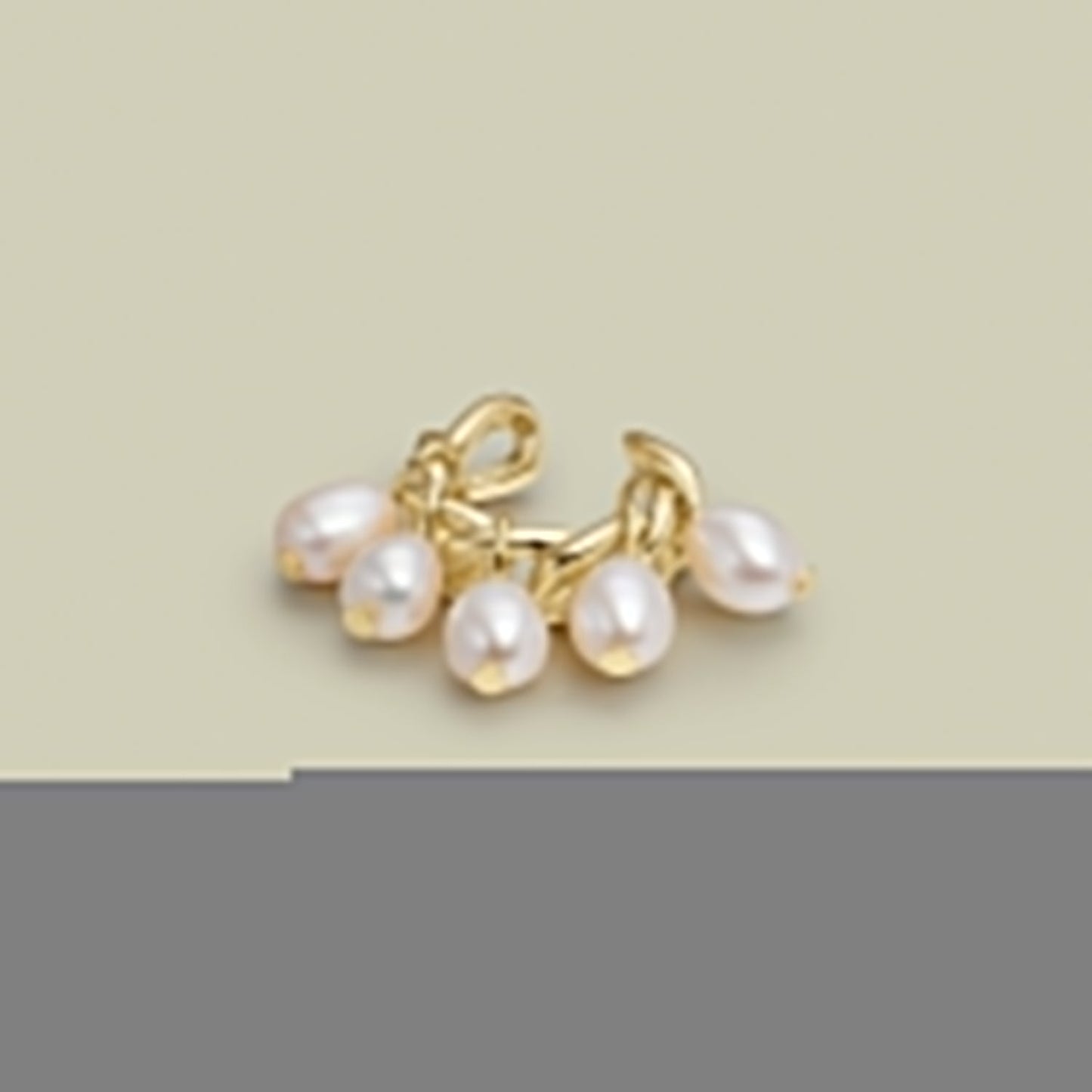 EAR CUFF AKOYA