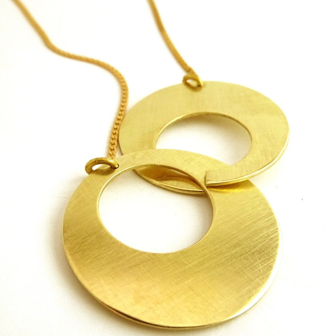 Gold plated brass large circular pendant necklace, modern geometric imitation jewelry for women

