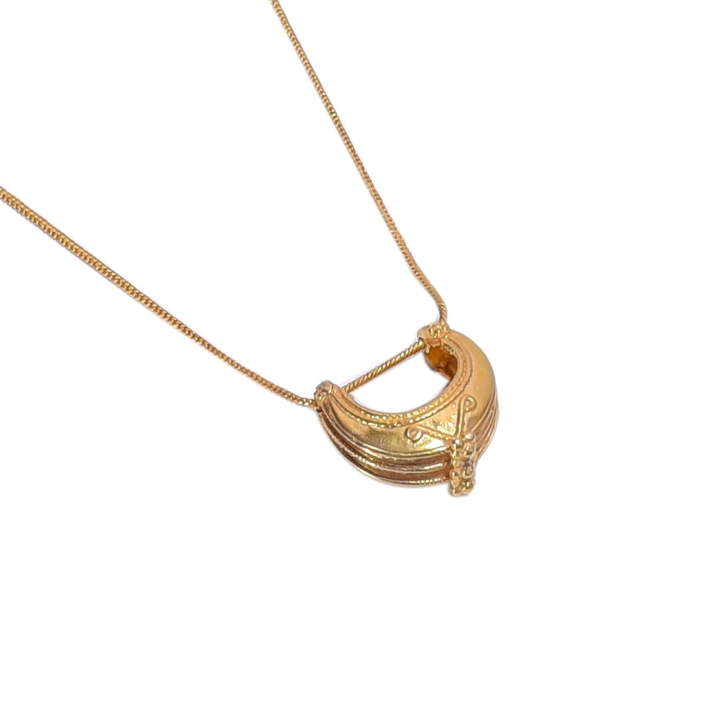 POPPY PENDANT