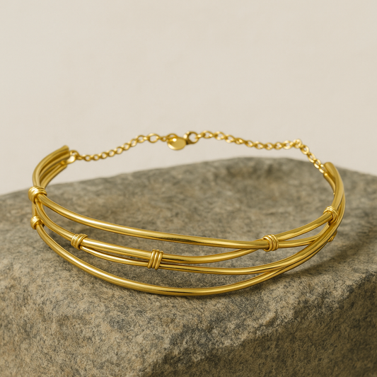 Curved 18k gold-plated brass choker with adjustable chain