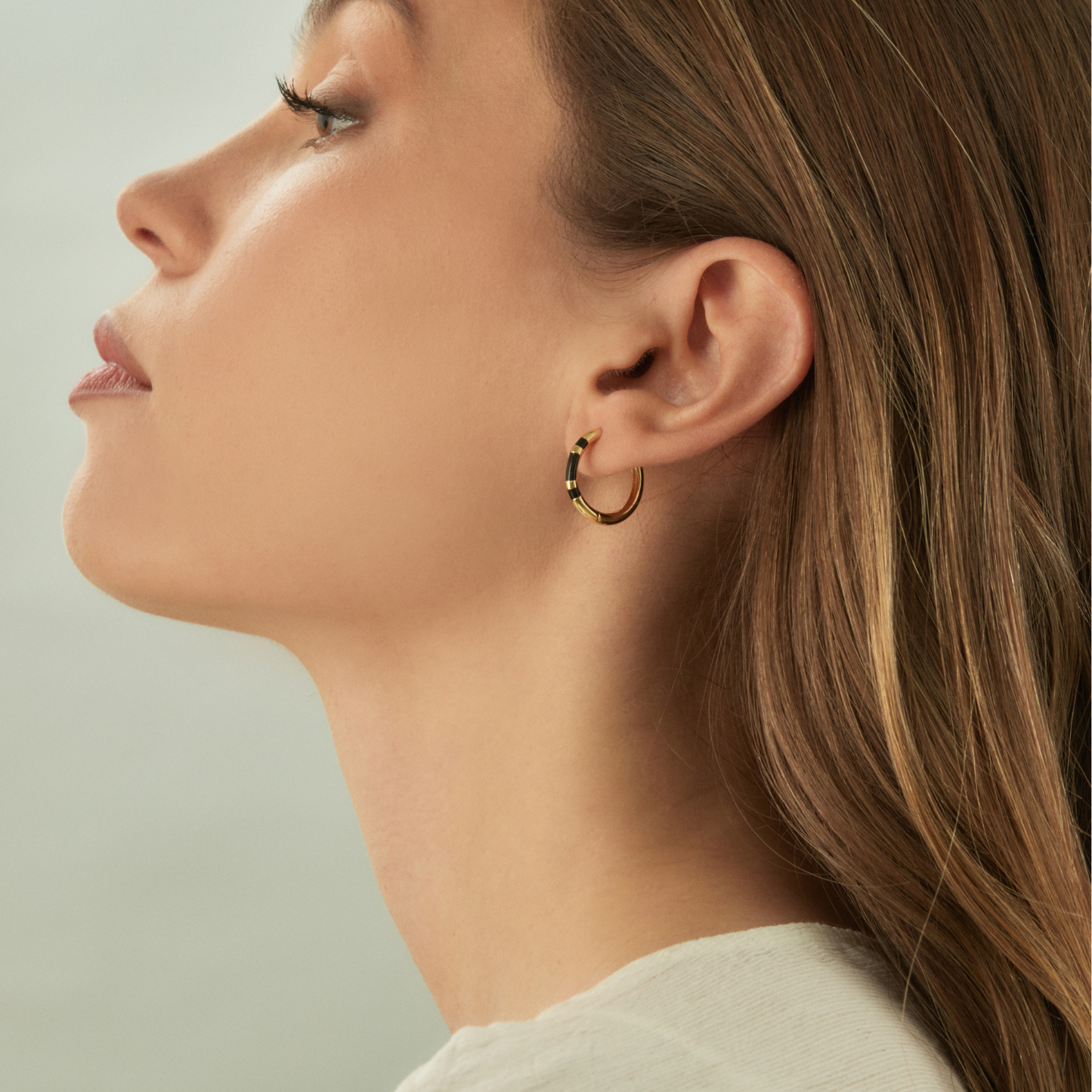 AROS SERAPHINA BLACK EARRING